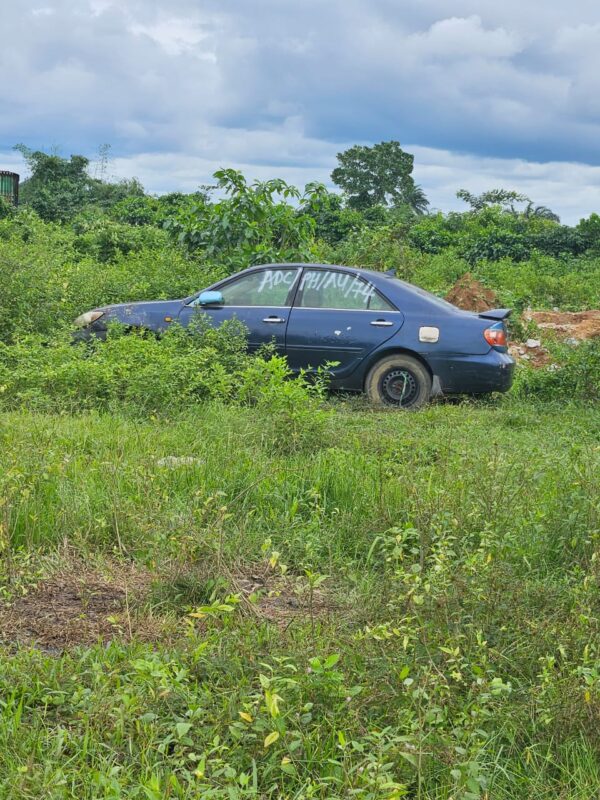 ....ADC/PH/AU/074 (TOYOTA CAMRY NAVY BLUE) - Image 2